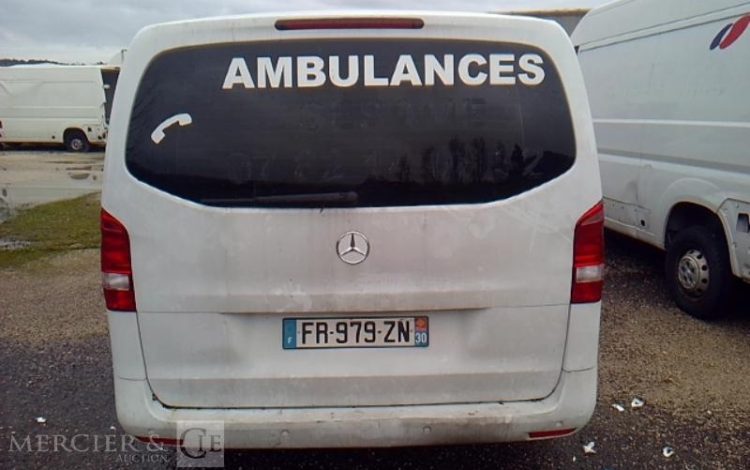 MERCEDES VITO 114 CDI 2.1 CDI 16V 136CV AMBULANCE BLANC FR-979-ZN