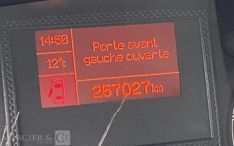 PEUGEOT BOXER 335 L2H2 140CH ASPHALT BLANC FS-874-JX