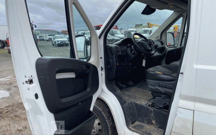 PEUGEOT BOXER 335 L2H2 140CH ASPHALT BLANC FS-874-JX