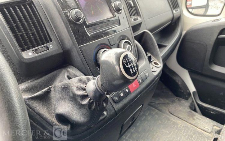 PEUGEOT BOXER 335 L2H2 140CH ASPHALT BLANC FS-874-JX