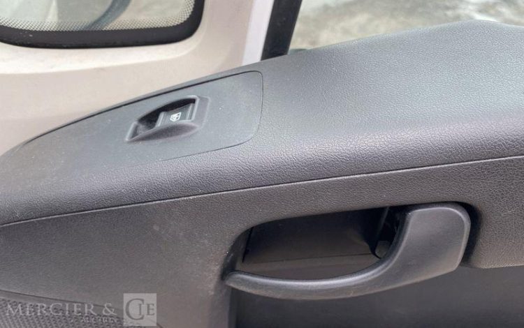 PEUGEOT BOXER 335 L2H2 140CH ASPHALT BLANC FS-874-JX