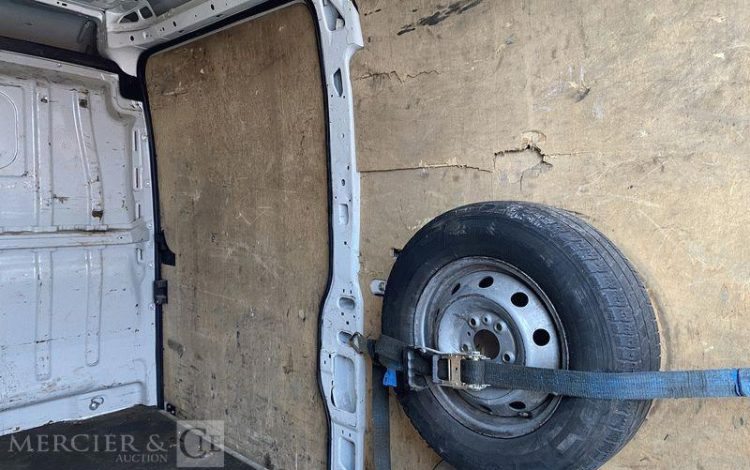 PEUGEOT BOXER 335 L2H2 140CH ASPHALT BLANC FS-874-JX