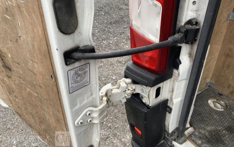 PEUGEOT BOXER 335 L2H2 140CH ASPHALT BLANC FS-874-JX