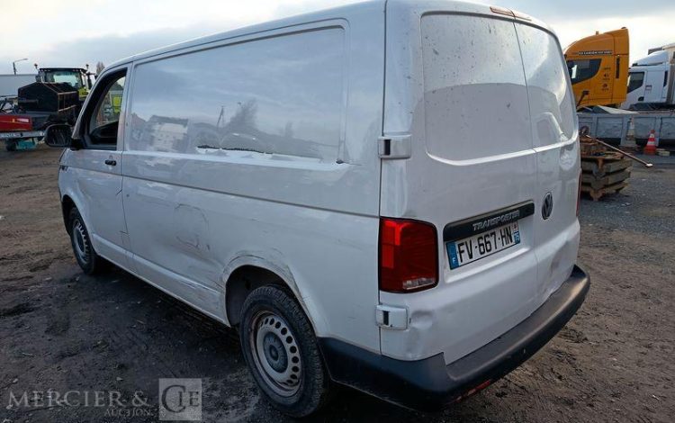 VOLKSWAGEN TRANSPORTER  FV-667-HN