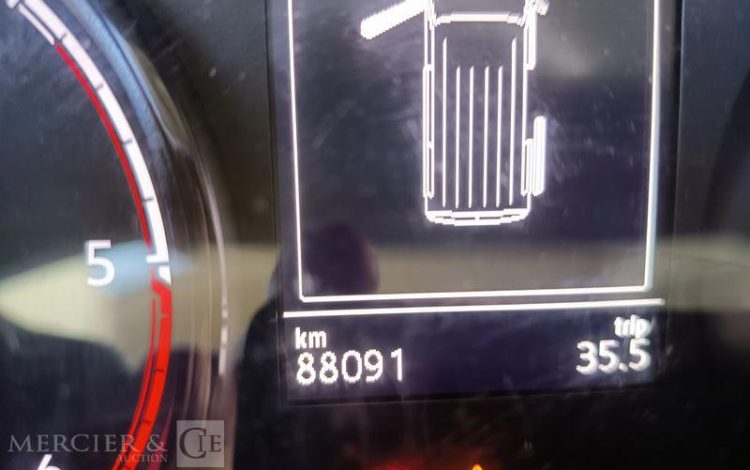 VOLKSWAGEN TRANSPORTER  FV-667-HN