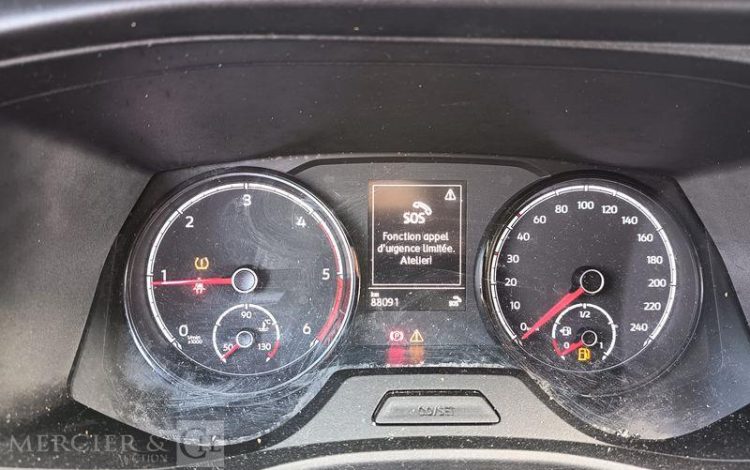 VOLKSWAGEN TRANSPORTER  FV-667-HN