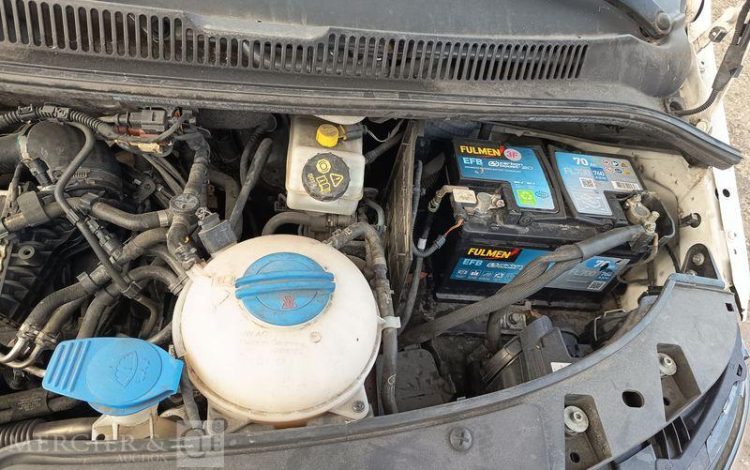 VOLKSWAGEN TRANSPORTER  FV-667-HN