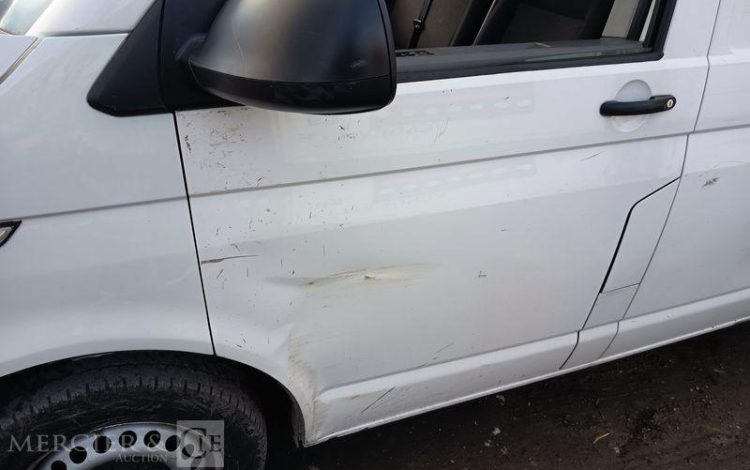 VOLKSWAGEN TRANSPORTER  FV-667-HN