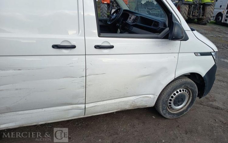 VOLKSWAGEN TRANSPORTER  FV-667-HN
