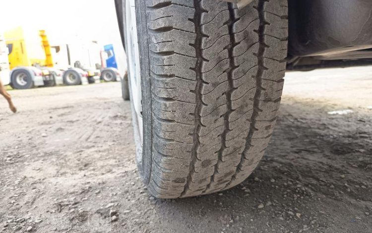 VOLKSWAGEN TRANSPORTER  FV-667-HN