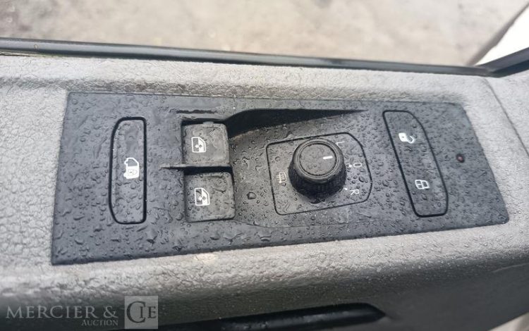 VOLKSWAGEN TRANSPORTER  FV-760-FF