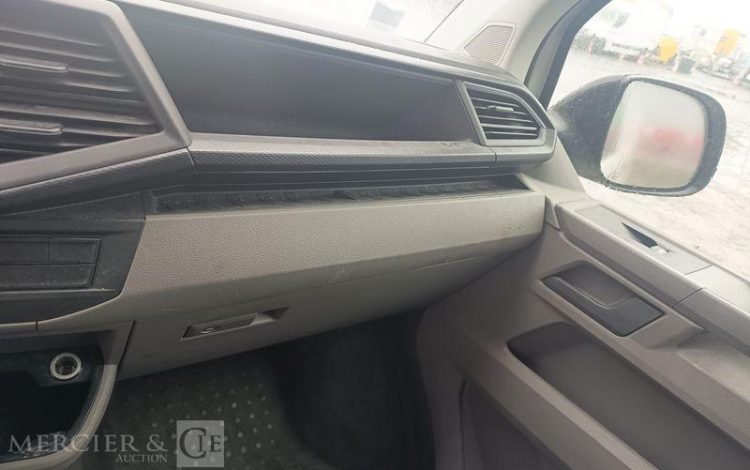 VOLKSWAGEN TRANSPORTER  FV-760-FF