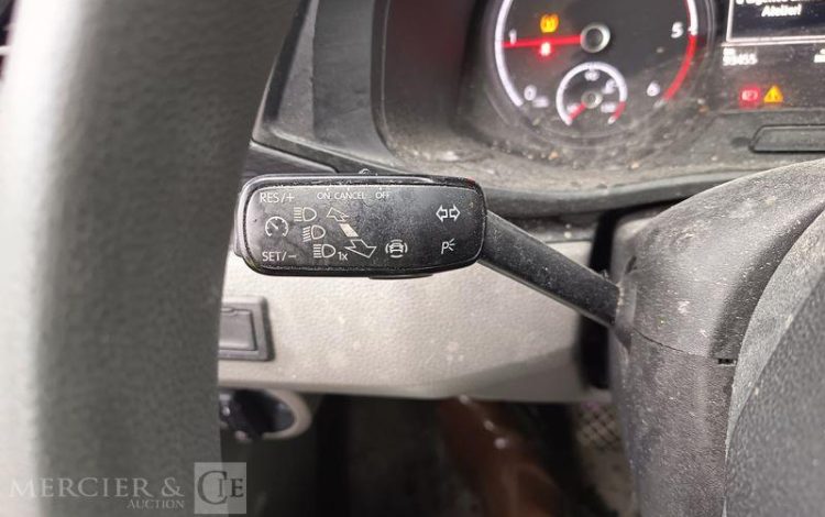 VOLKSWAGEN TRANSPORTER  FV-760-FF