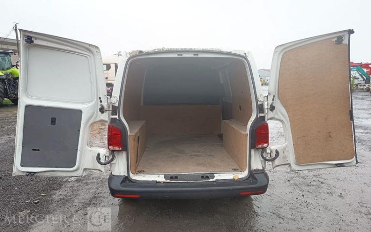 VOLKSWAGEN TRANSPORTER  FV-760-FF