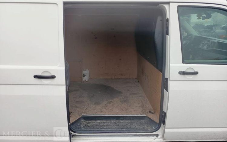 VOLKSWAGEN TRANSPORTER  FV-760-FF