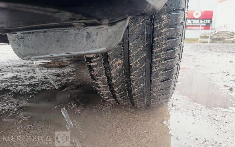 VOLKSWAGEN TRANSPORTER  FV-760-FF