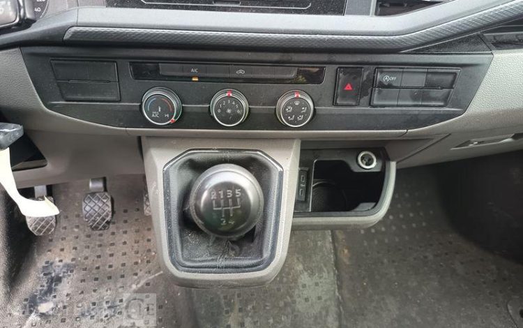 VOLKSWAGEN TRANSPORTER  FV-858-BW