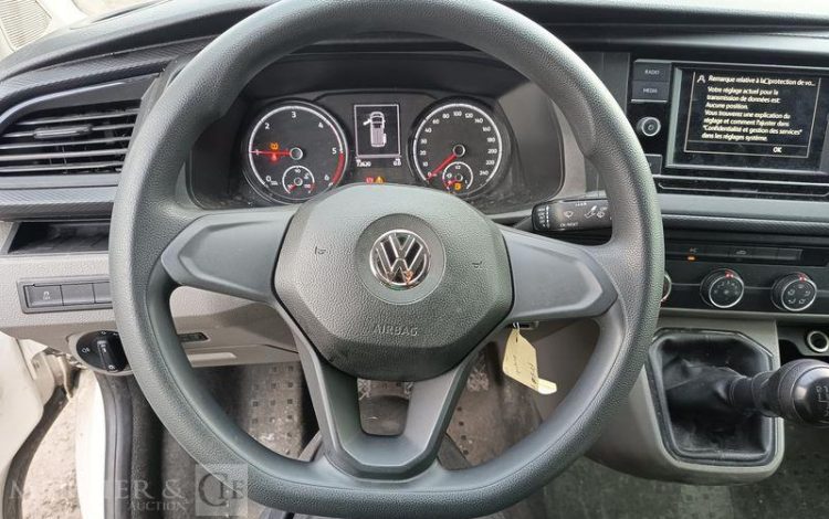VOLKSWAGEN TRANSPORTER  FV-858-BW