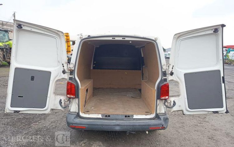 VOLKSWAGEN TRANSPORTER  FV-858-BW