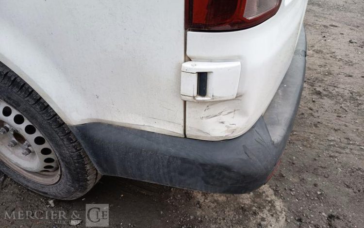 VOLKSWAGEN TRANSPORTER  FV-858-BW