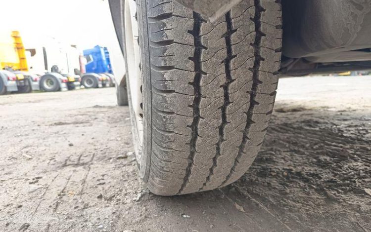 VOLKSWAGEN TRANSPORTER  FV-858-BW