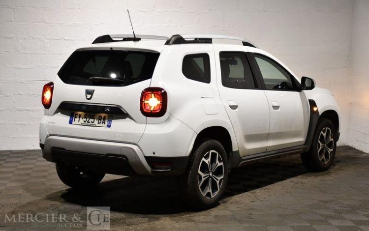 DACIA DUSTER 1.5 BLUEDCI 115ch PRESTIGE BLANC FY-525-BA