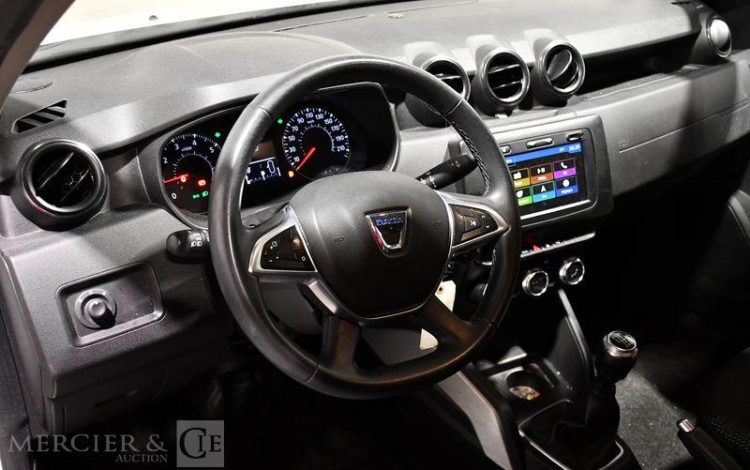 DACIA DUSTER 1.5 BLUEDCI 115ch PRESTIGE BLANC FY-525-BA