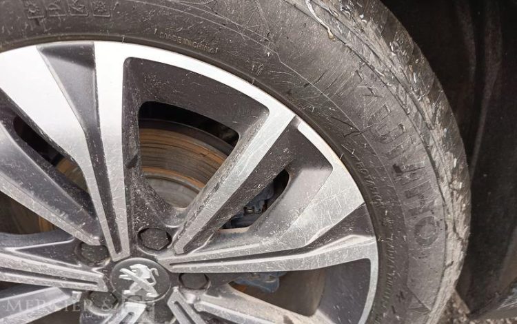 PEUGEOT 508 PURE TECH 130 CH S&S ALLURE PACK EAT8 – DIESEL 109939 KMS – ANNEE 2021 NOIR FZ-218-SR