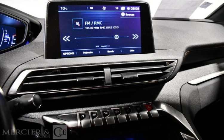 PEUGEOT 5008 1.2 PURETECH 130ch GT LINE EAT BLANC GA-853-QK