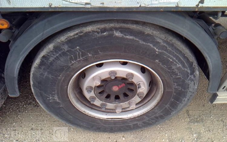 LECITRAILER SEMI-REMORQUE PLATEAU 3 ESSIEUX PTAC 38T GRIS GB-401-HW