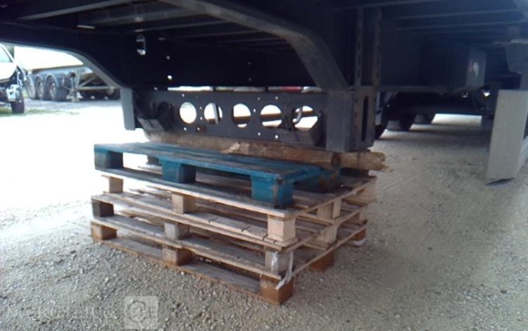 LECITRAILER SEMI-REMORQUE PLATEAU 3 ESSIEUX PTAC 38T GRIS GB-401-HW