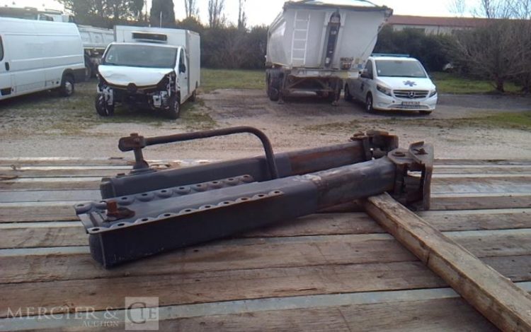 LECITRAILER SEMI-REMORQUE PLATEAU 3 ESSIEUX PTAC 38T GRIS GB-401-HW