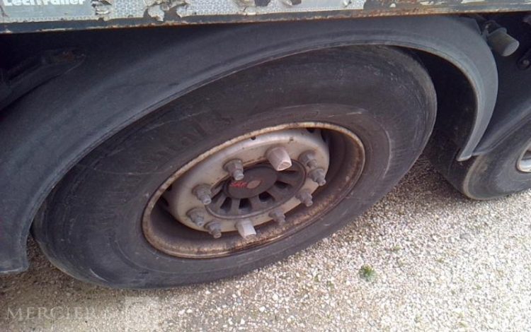 LECITRAILER SEMI-REMORQUE PLATEAU 3 ESSIEUX PTAC 38T GRIS GB-401-HW