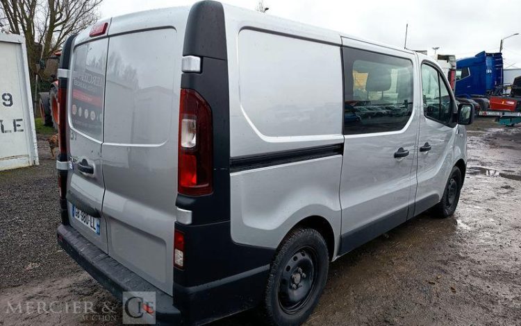 RENAULT TRAFIC III FOURGON PHASE 2 L1H1 2,0 DCI 16V 145 CV – DIESEL-6 PL – ANNEE 2021 GRIS GB-980-LL