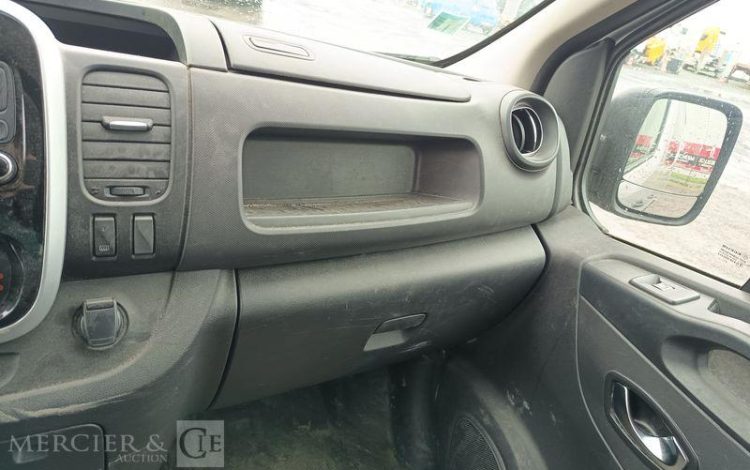 RENAULT TRAFIC III FOURGON PHASE 2 L1H1 2,0 DCI 16V 145 CV – DIESEL-6 PL – ANNEE 2021 GRIS GB-980-LL