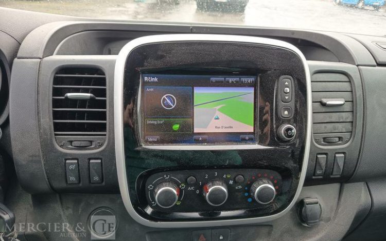 RENAULT TRAFIC III FOURGON PHASE 2 L1H1 2,0 DCI 16V 145 CV – DIESEL-6 PL – ANNEE 2021 GRIS GB-980-LL