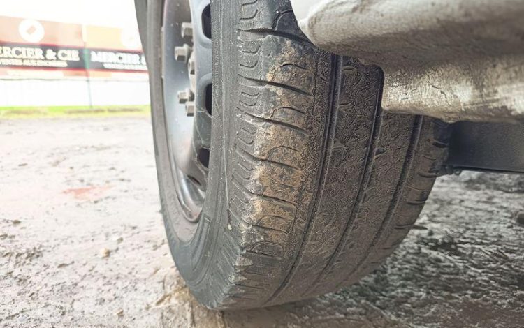 RENAULT TRAFIC III FOURGON PHASE 2 L1H1 2,0 DCI 16V 145 CV – DIESEL-6 PL – ANNEE 2021 GRIS GB-980-LL