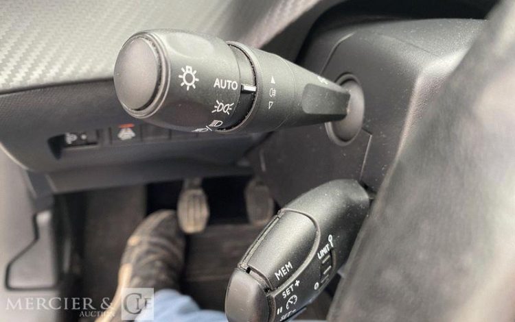 PEUGEOT 208 100CH PREMIUM PACK BLANC GC-941-EQ