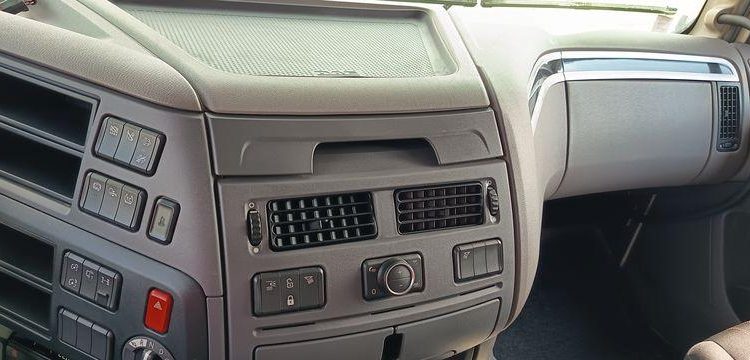 DAF XF 480 FT – PTRA : 44 TONNES – DIESEL – 605344 KMS – ANNEE 2021 BLANC GD-703-CV