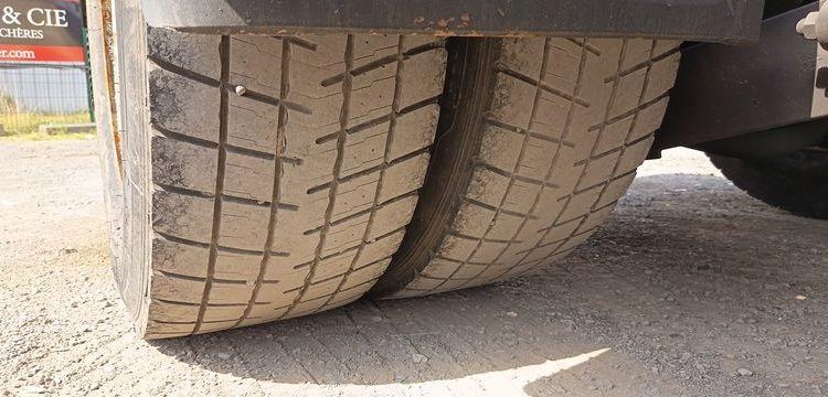 DAF XF 480 FT – PTRA : 44 TONNES – DIESEL – 605344 KMS – ANNEE 2021 BLANC GD-703-CV