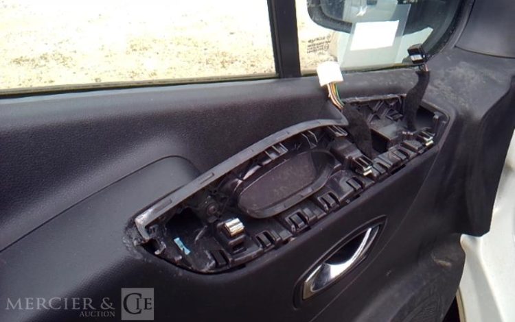 RENAULT TRAFIC GCF 1300 DCI 120 BLANC GD-909-QK