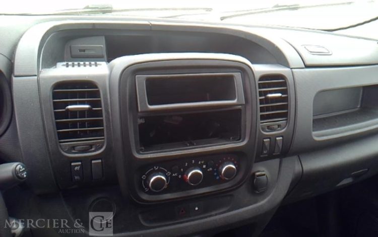 RENAULT TRAFIC GCF 1300 DCI 120 BLANC GD-909-QK