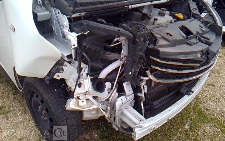 RENAULT TRAFIC GCF 1300 DCI 120 BLANC GD-909-QK