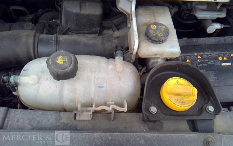 RENAULT TRAFIC GCF 1300 DCI 120 BLANC GD-909-QK