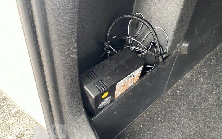 PEUGEOT 2008 110CH ALLURE BUSINESS BLANC GD-966-HZ