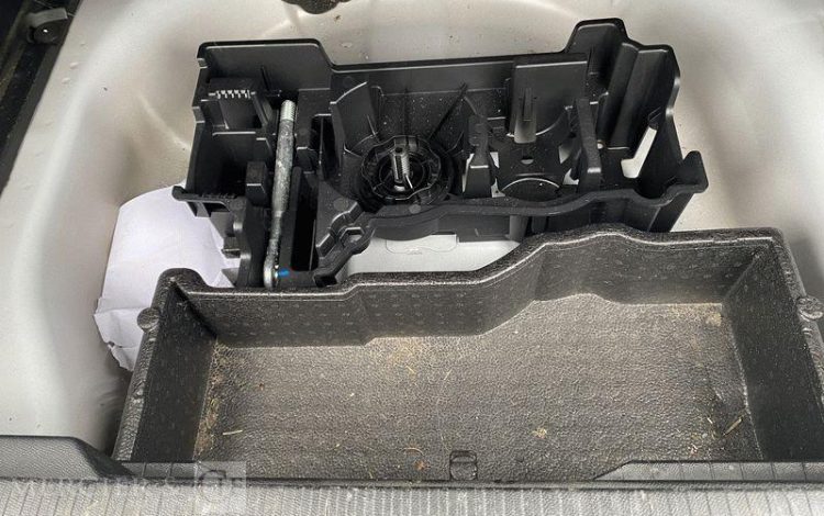 PEUGEOT 2008 110CH ALLURE BUSINESS BLANC GD-966-HZ