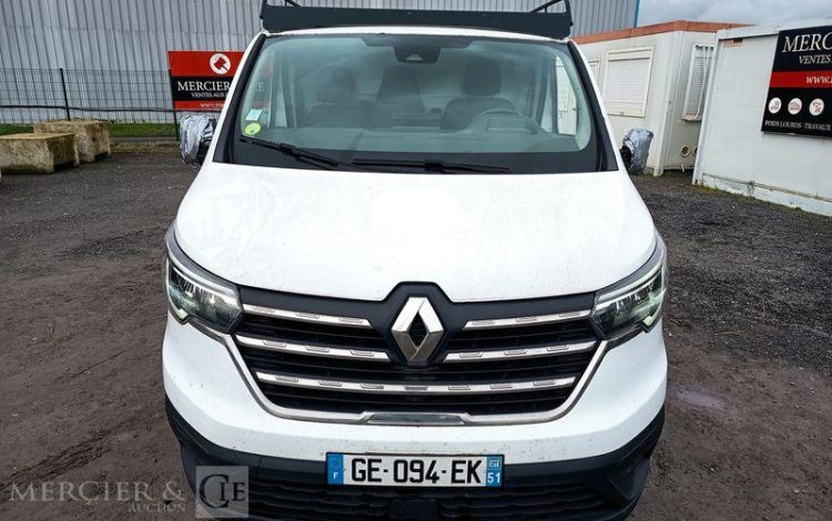 RENAULT TRAFIC 150 BLANC GE-094-EK