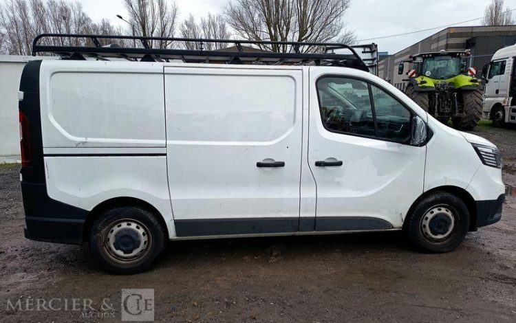 RENAULT TRAFIC 150 BLANC GE-094-EK