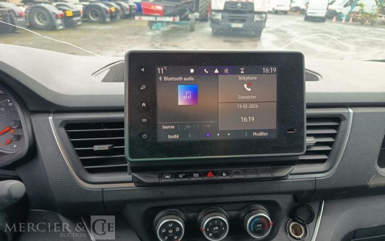 RENAULT TRAFIC 150 BLANC GE-094-EK