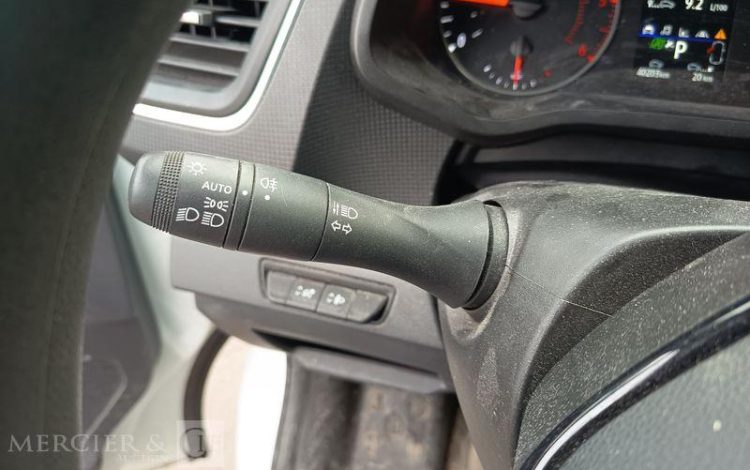 RENAULT TRAFIC 150 BLANC GE-094-EK